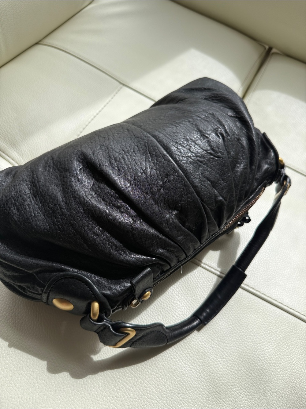 Juicy Couture Black Leather Hobo Bag With A Large Ring Charm And Chain - Picture 10 of 17